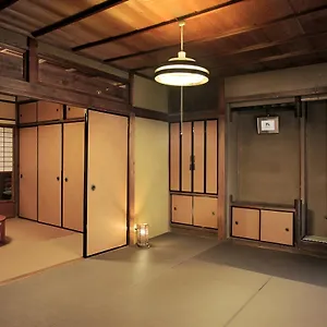 招待所 Kiyomizuan 清水庵 車庫2台可 ビフォアアフターの匠 坂田基禎さん改築の京町家, 京都